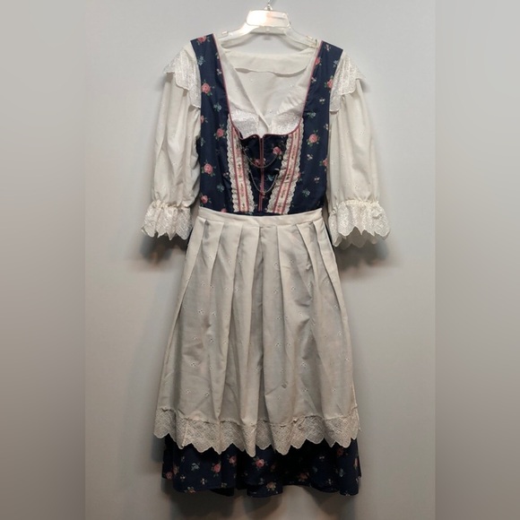 Handmade Dirndl Dress Floral Navy White eyeleted Lace Details apron Women's S M - Picture 11 of 11